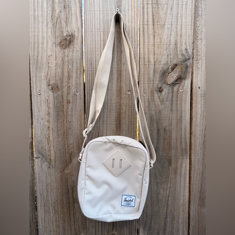 Herschel Supply Company Beige Small Crossbody Bag